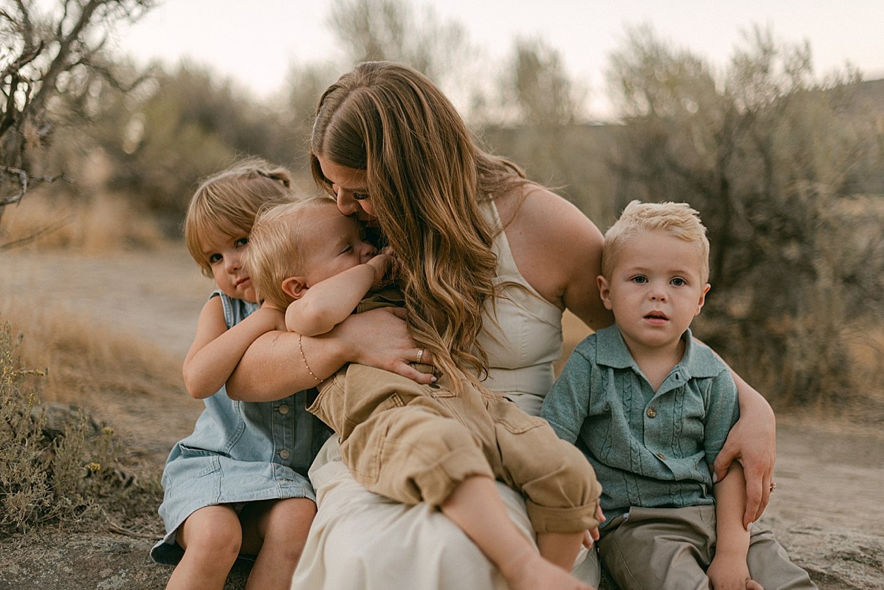 KenziPetersonPhotography_IowaCityPhotographer_CedarRapidsPhotographer_IowaWeddingPhotographer_7733.jpg