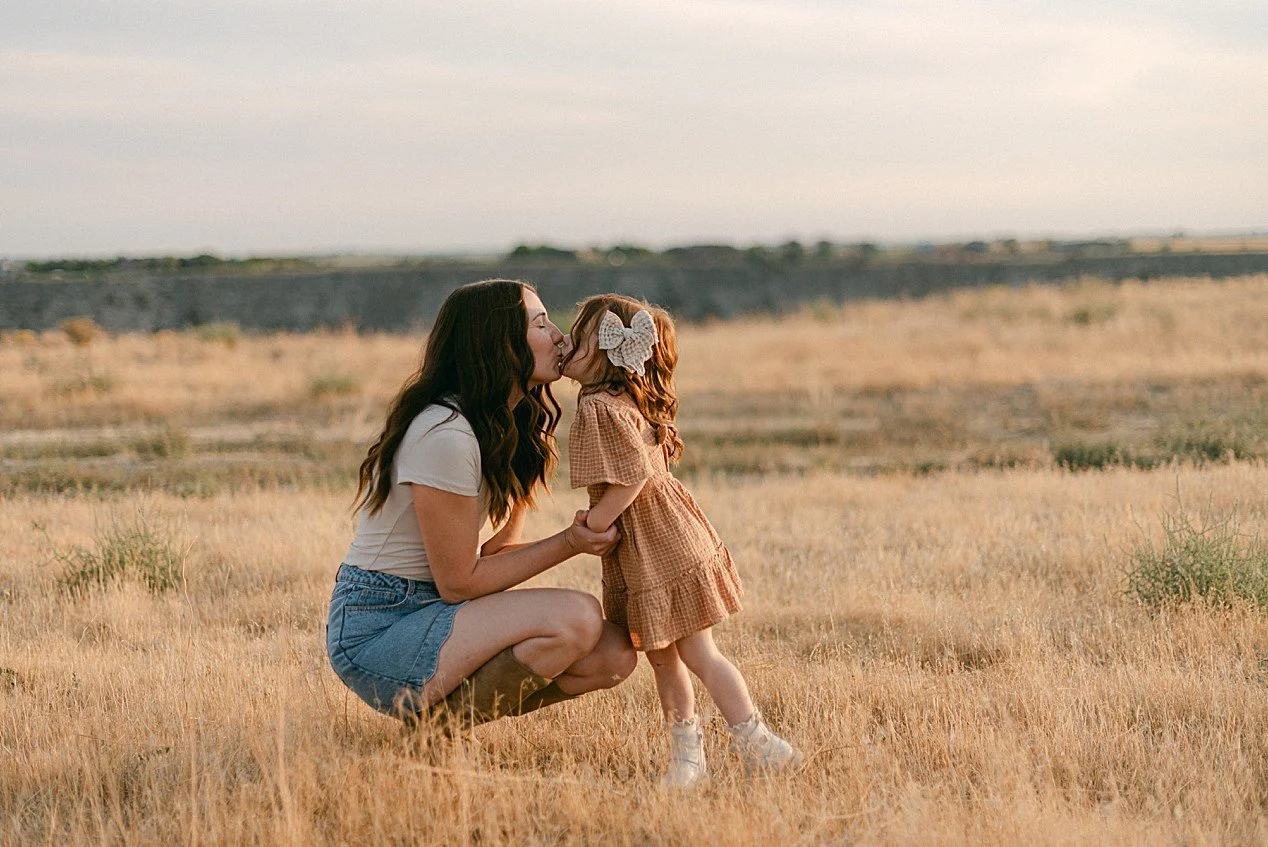KenziPetersonPhotography_TwinFallsPhotographer_TwinFallsFamilyPhotographer_7867.jpg