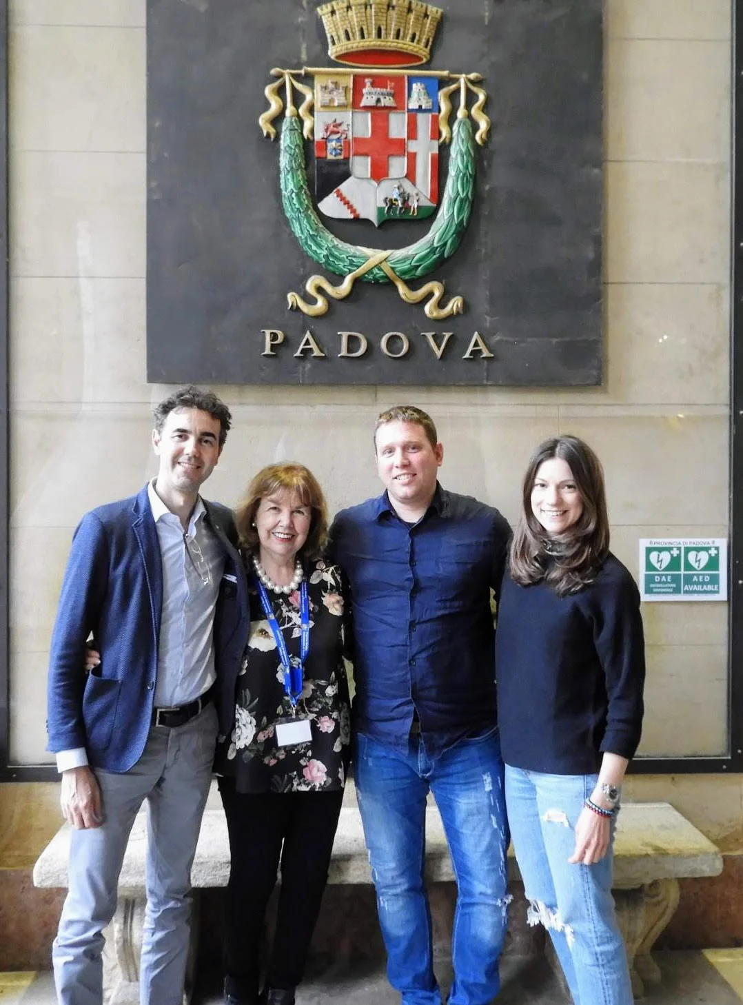 da sinistra Fabio Sandona' (Consultore FAV Vic. e Vicepresidente Veneto Club Melbourne) Ivana Catherine Smaniotto (Consultore FAV Nsw.) Davide Gottardello (Delegato Giovani Veneti Vic. e Presidente dei Padovani nel Mondo Melbourne) Luciana Tosolini (Delegata Giovani Veneti Nsw.)