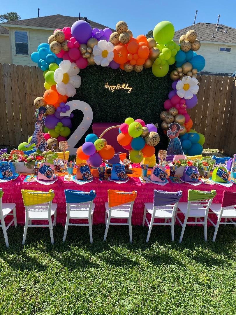 houston kids birthday party balloons focal points backdrops tables chairs 9.jpg
