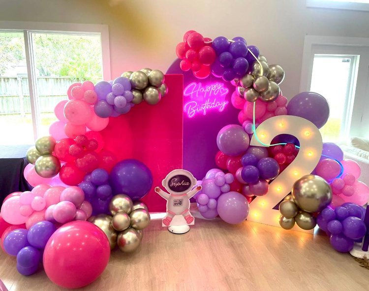houston+balloons+and+decorations+for+party.jpg