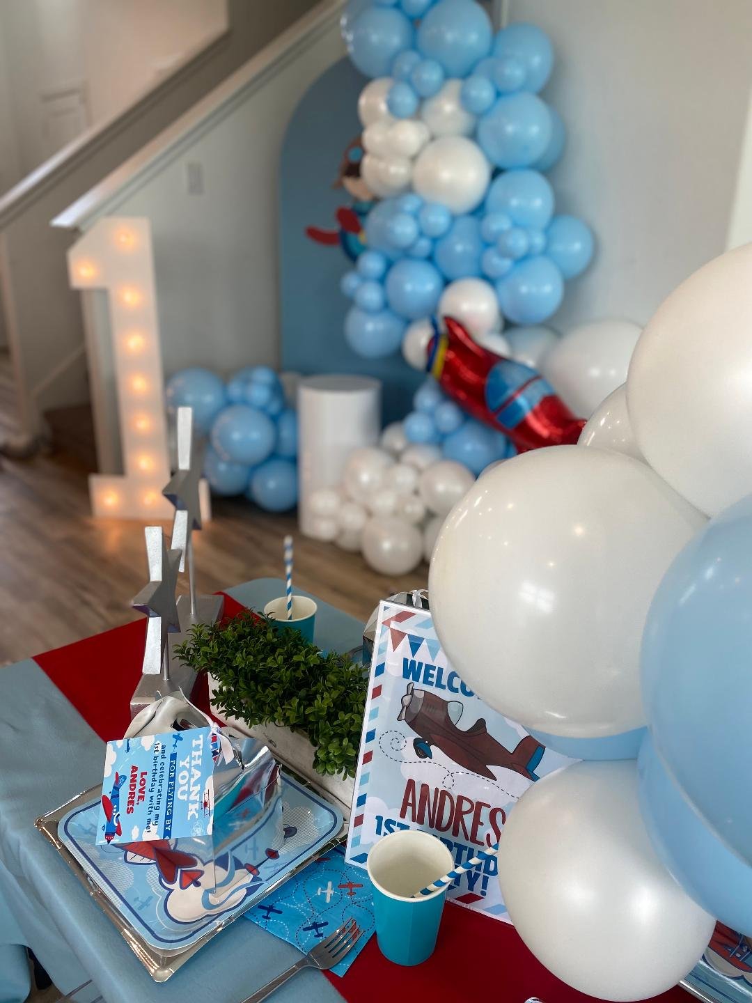 houston kids party decor and rentals birthdays balloons.jpg