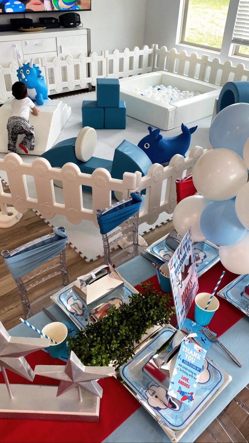 houston kids party decor and rentals birthdays balloons 1.jpg