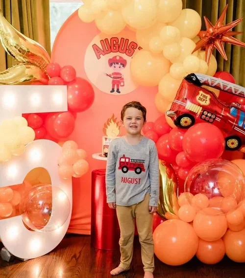 houston+kids+birthday+party+tables+and+chairs+balloons+rentals++9 (1).webp