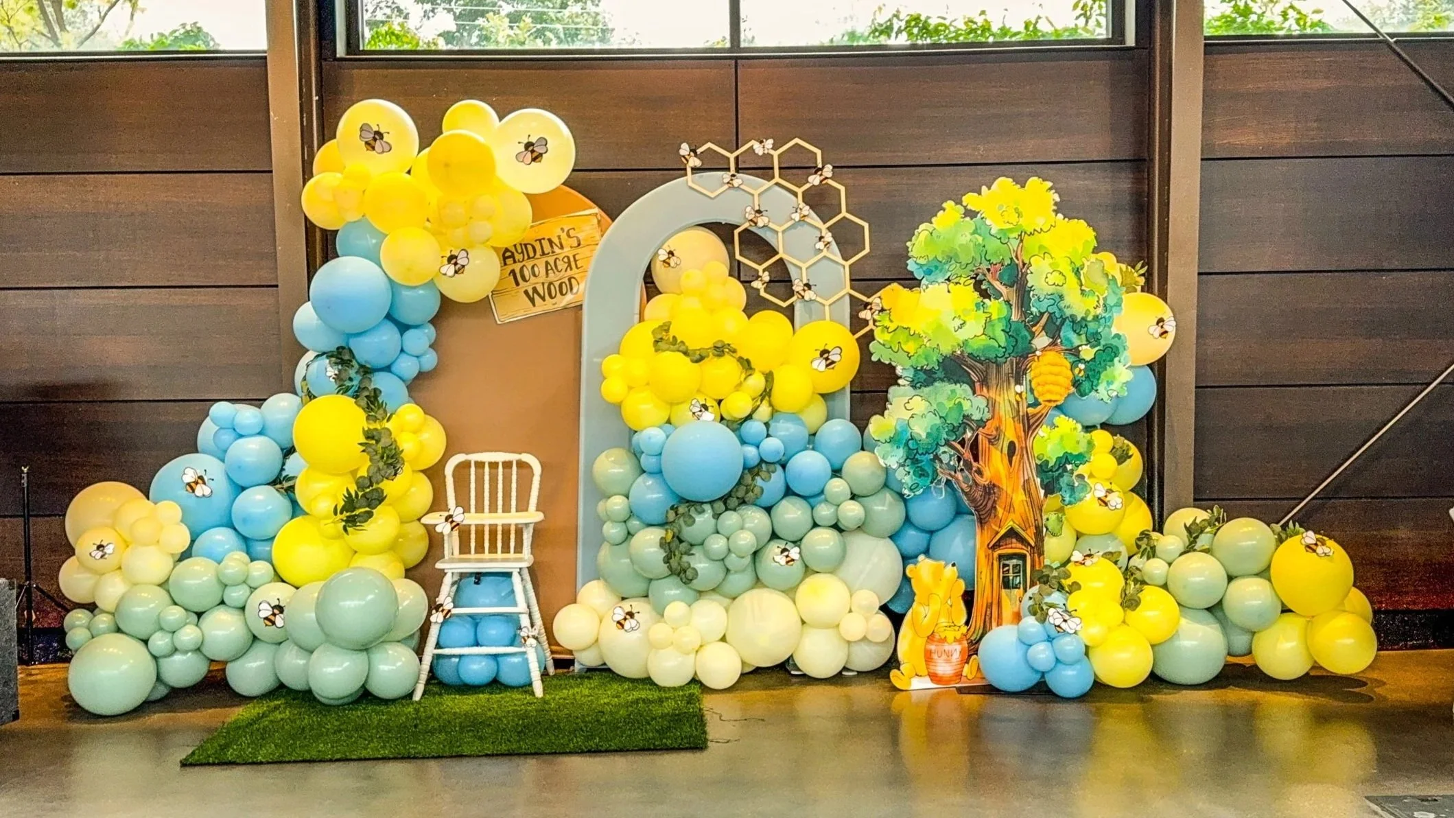 HOUSTON PARTY AND BALLOON DECOR.jpg