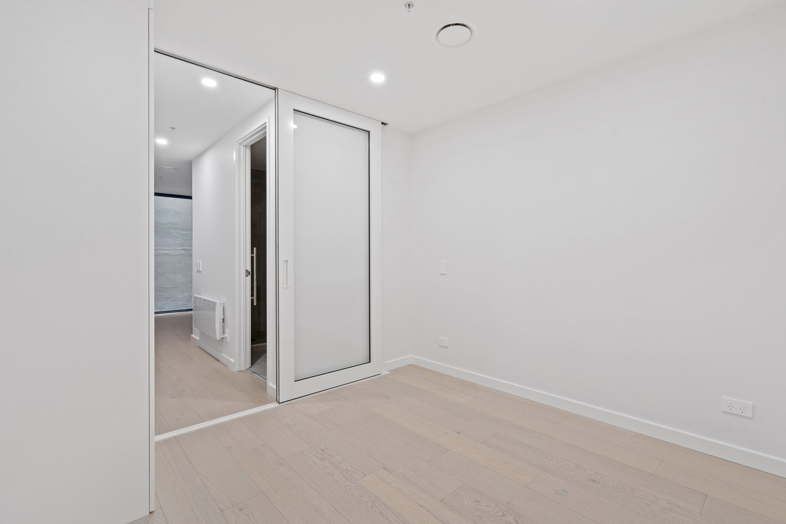 011_Open2view_ID585213-10_Alpha_Street.jpg