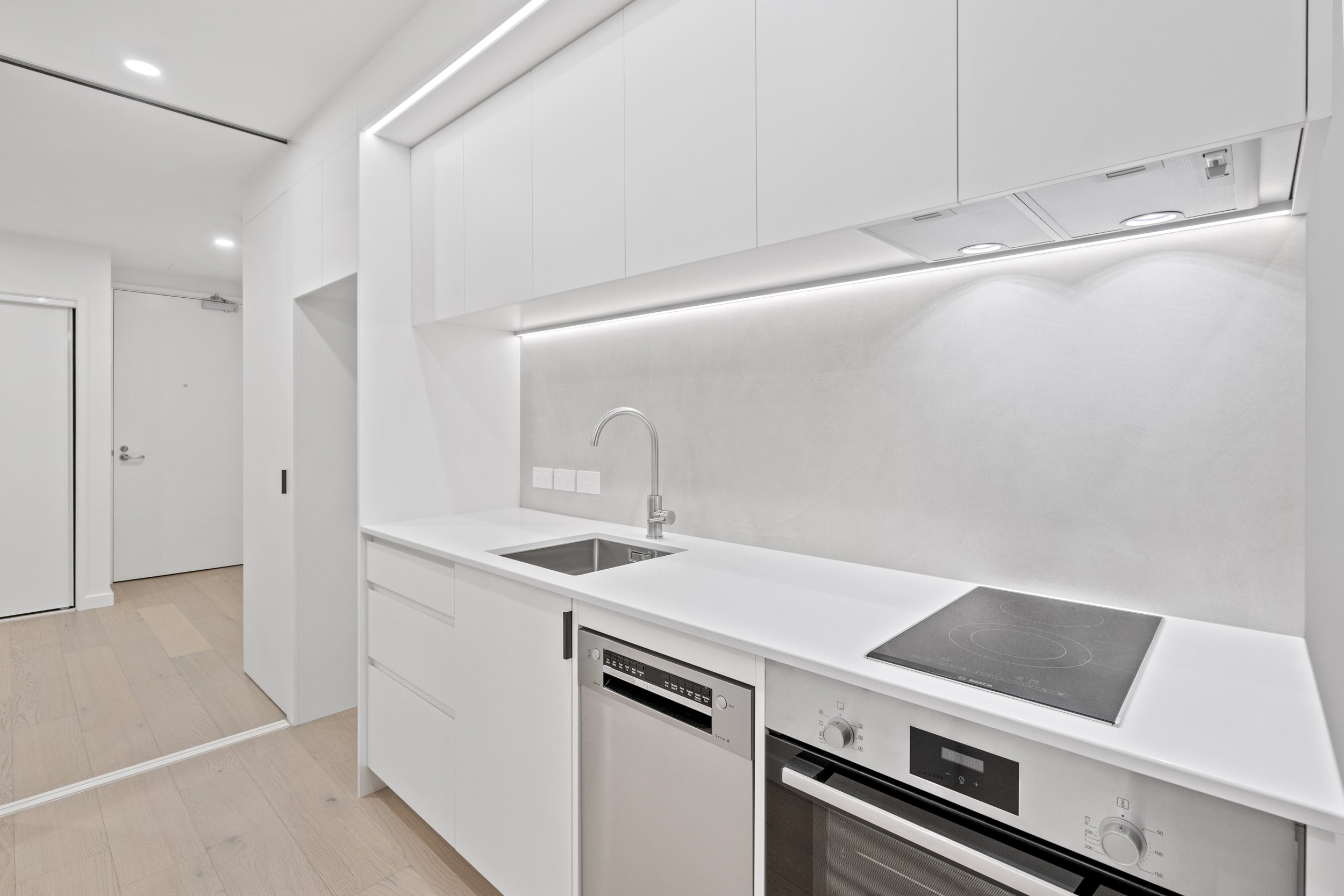 012_Open2view_ID585213-10_Alpha_Street.jpg