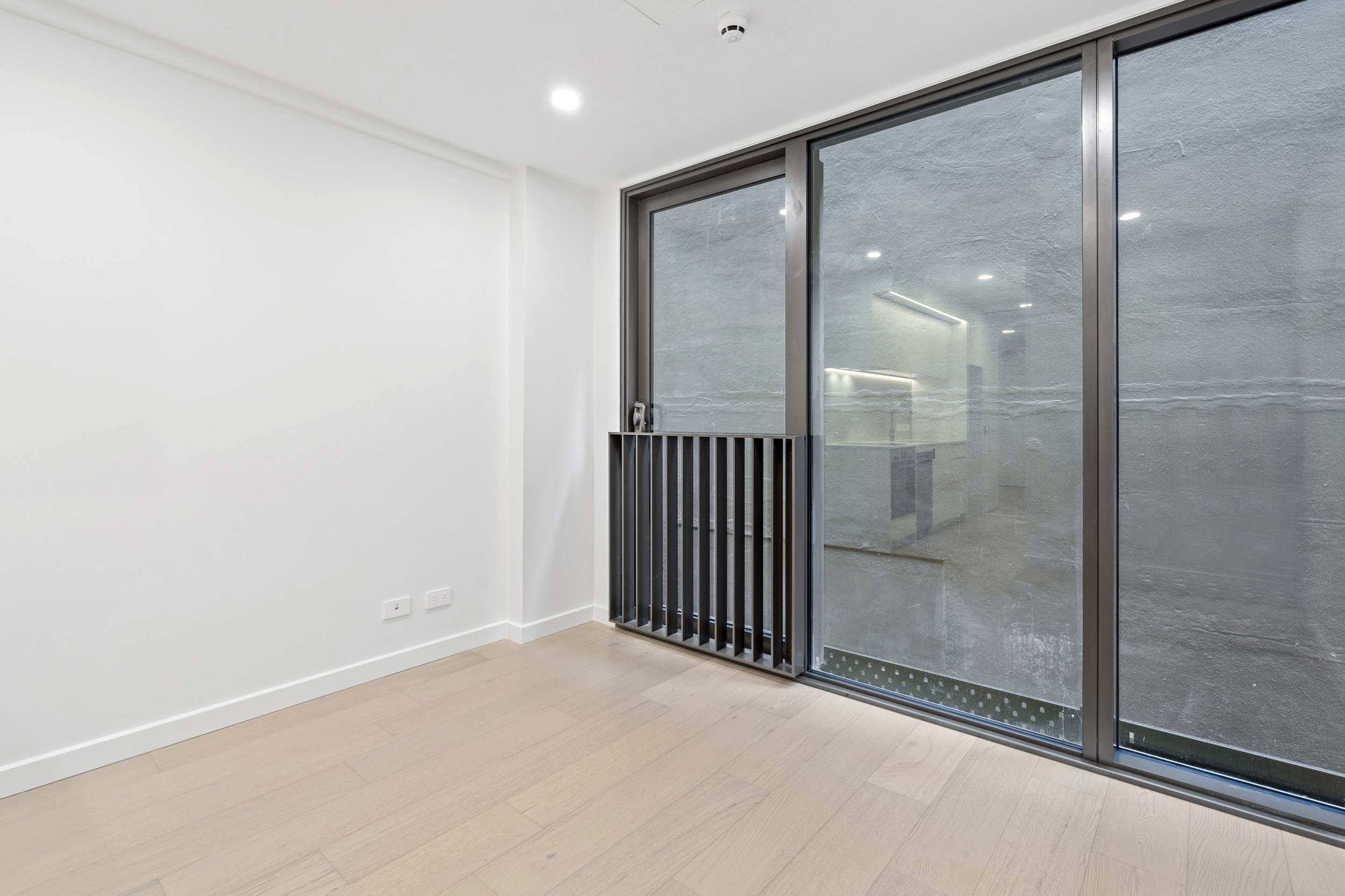 014_Open2view_ID585213-10_Alpha_Street.jpg