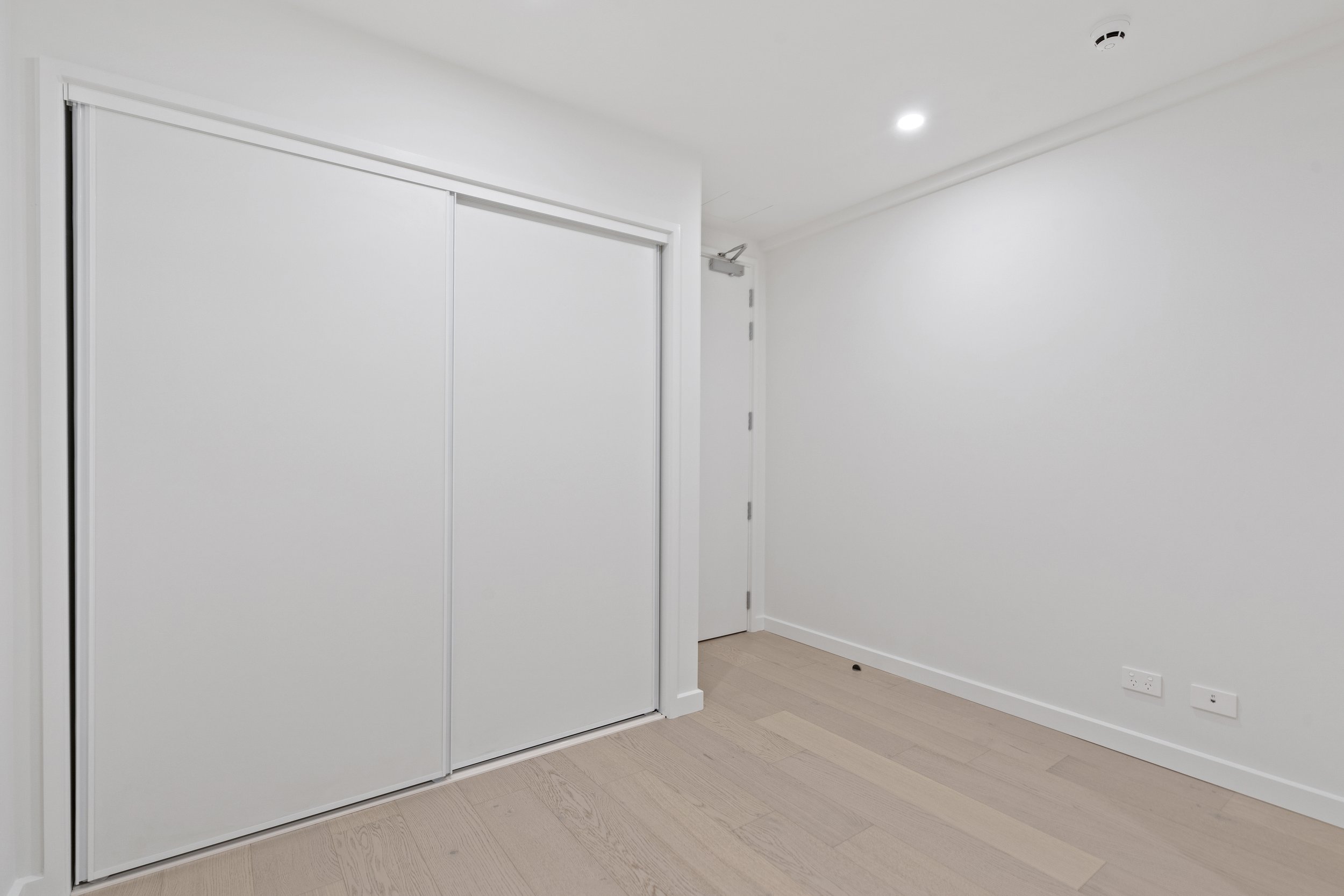 022_Open2view_ID585213-10_Alpha_Street.jpg