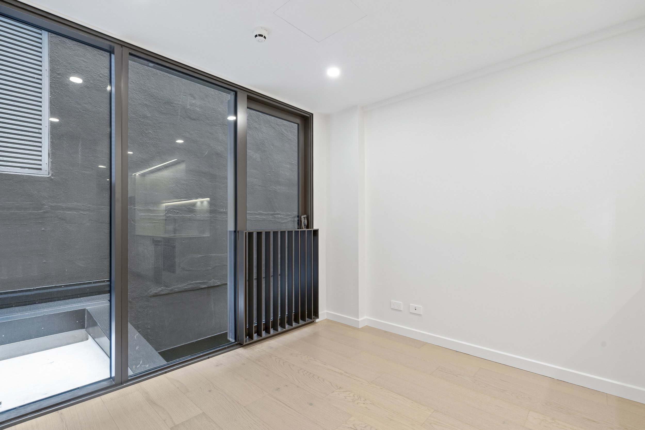 024_Open2view_ID585213-10_Alpha_Street.jpg