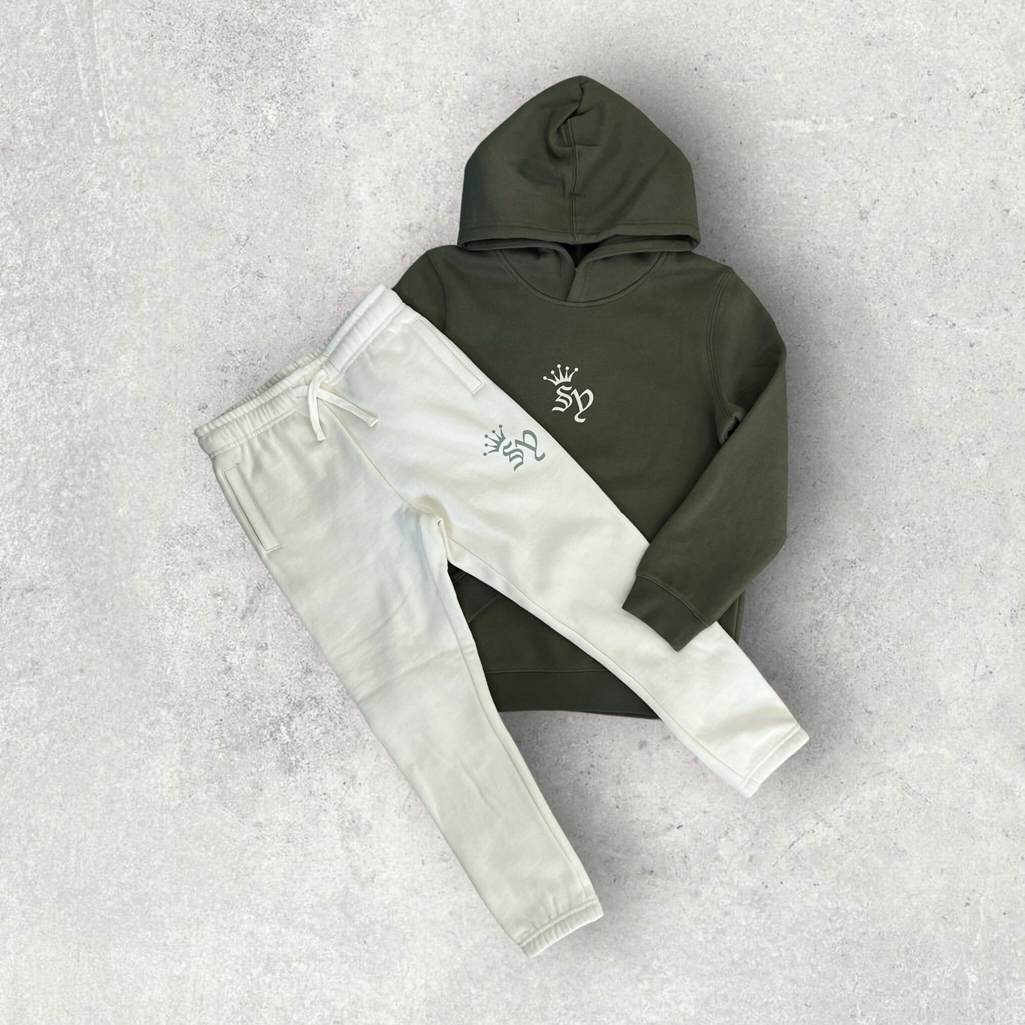 FA4C0782-3DE3-41A3-8AA7-C25769556ACA