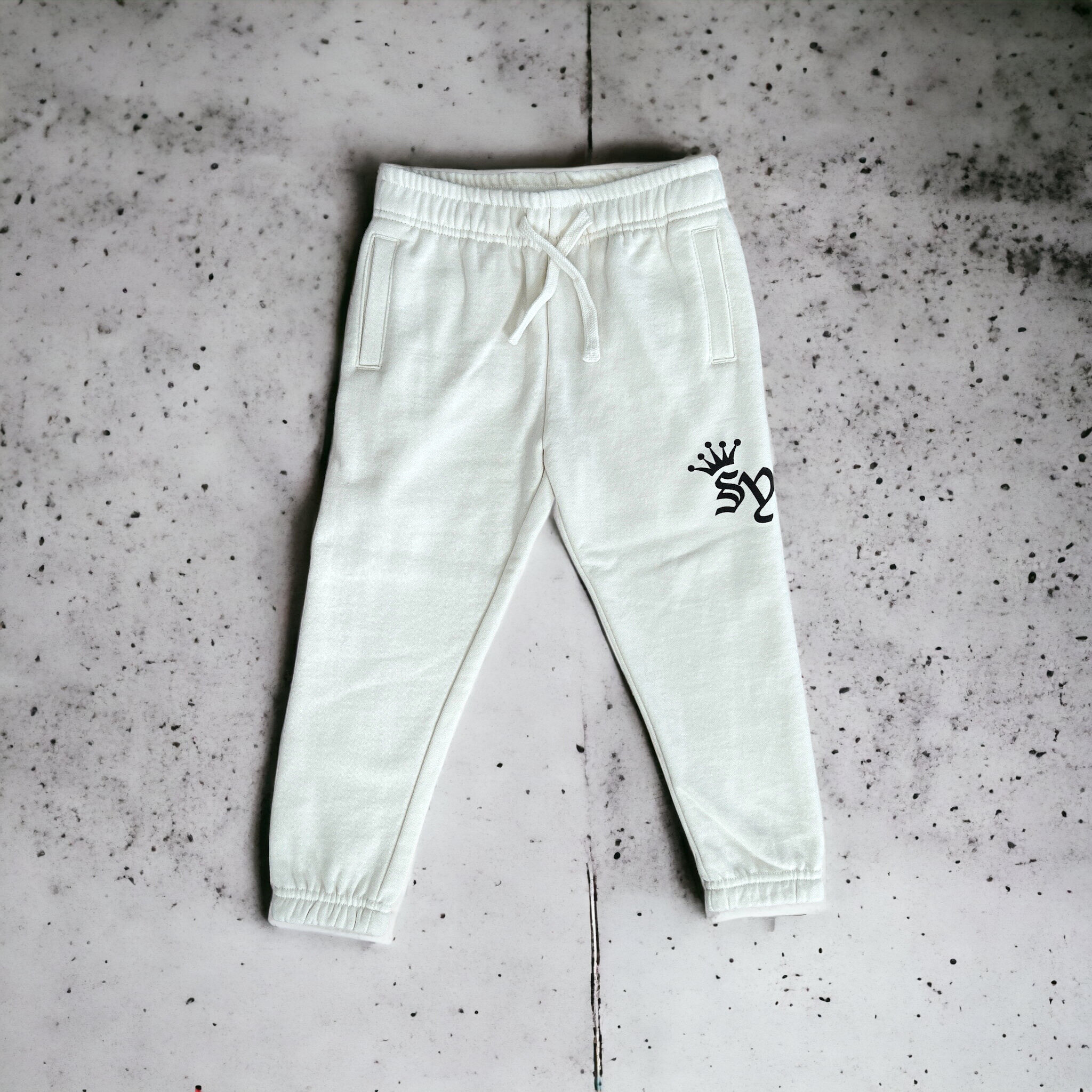 ECB159EA-D83F-42E0-B58D-2CBE3A7420EF