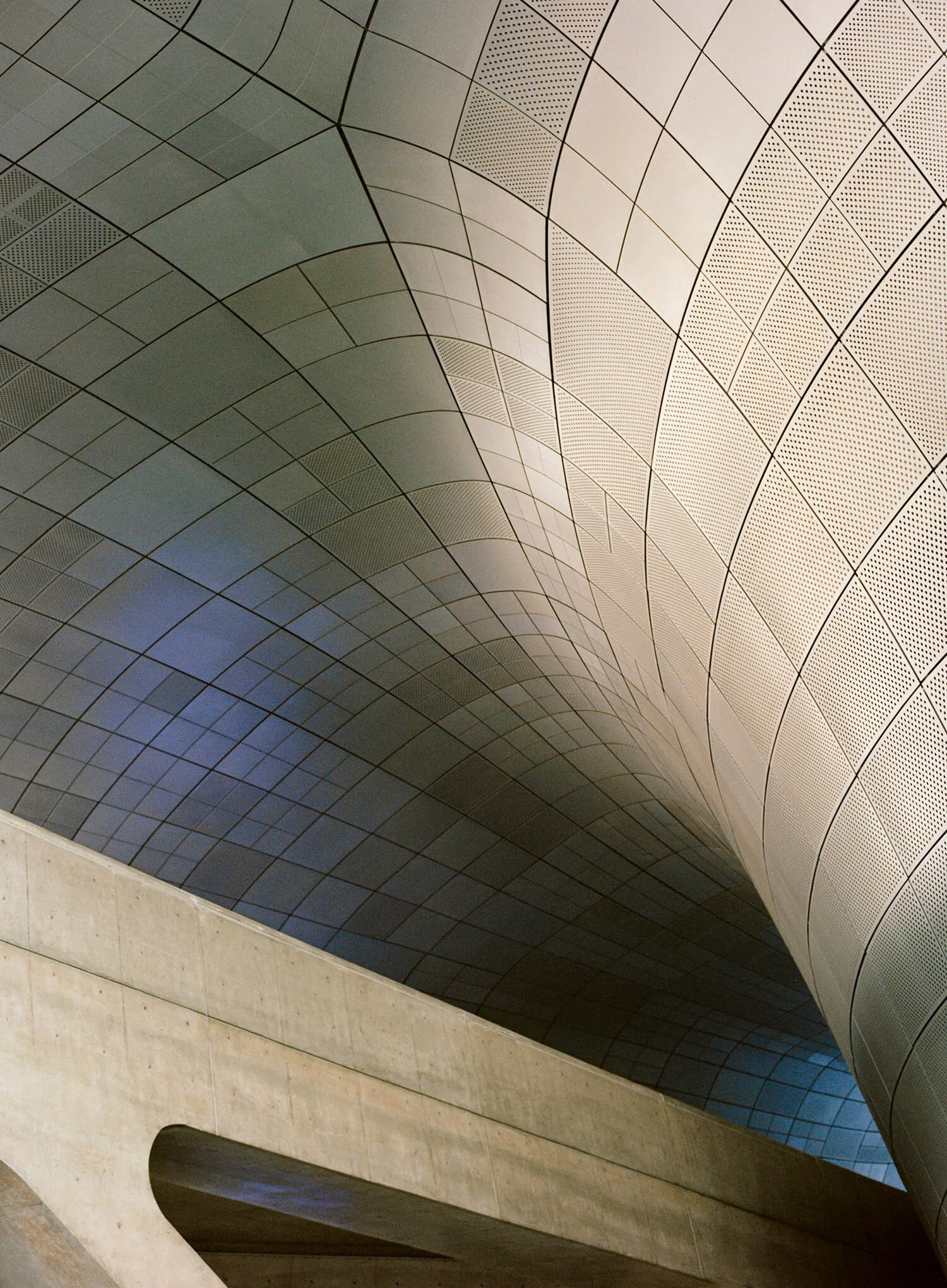 DONGDAEMUN DESIGN PLAZA (SEOUL) X ZAHA HADID