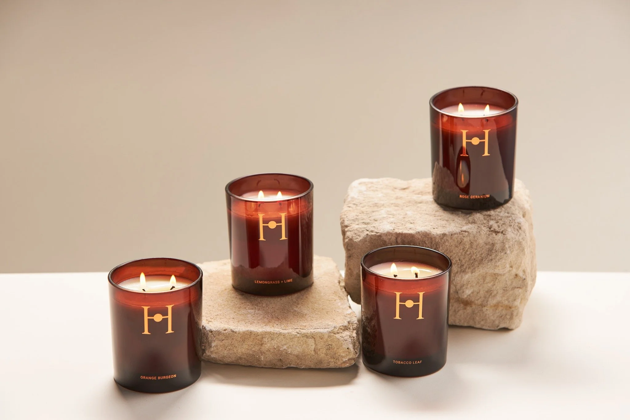 The Herbologist Botanical Candles:
✅  Premium blend of 100% soy and coconut wax
✅  Organic cotton double wick
✅  Hand-poured in Australia
✅  Maximum scent throw
✅  60-hour burn time

🍋&zwj;🟩Lemongrass + Lime Botanical Candle
🍊 Orange Burgeon Botan