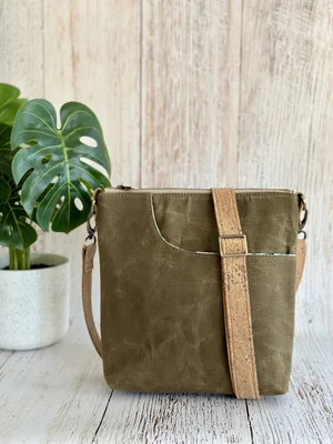 Gilliano Crossbody Bag — Forget-it-Not Designs