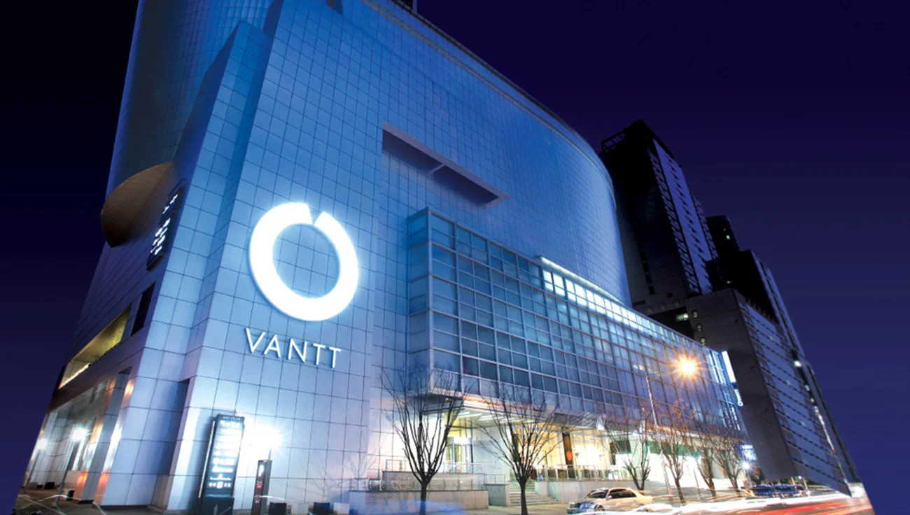 VANTT_03.jpg