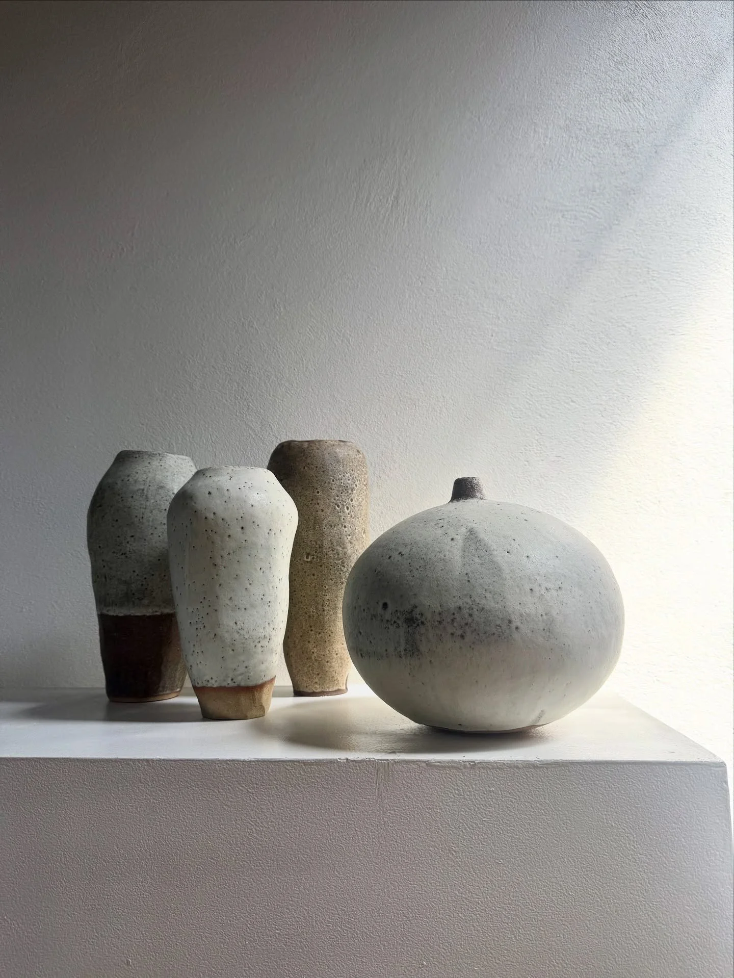 These are just a few of my favourite things of late. The large Orb was the most admired, and touched, piece on my stall at the @sydneyceramicsmarket. I loved seeing so many lovely people overcome by the impulse to reach out a hand and admire the spec