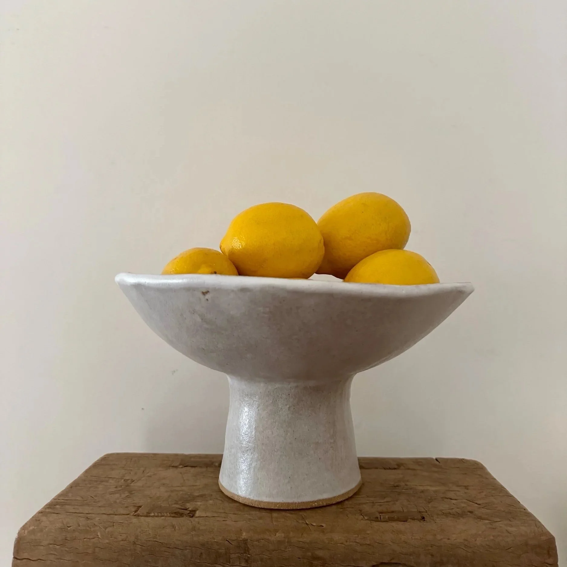 #1 Splendid Pedestal/Compote Bowl - Perfect as a Fruit Bowl, Serving Bowl or Statement Piece