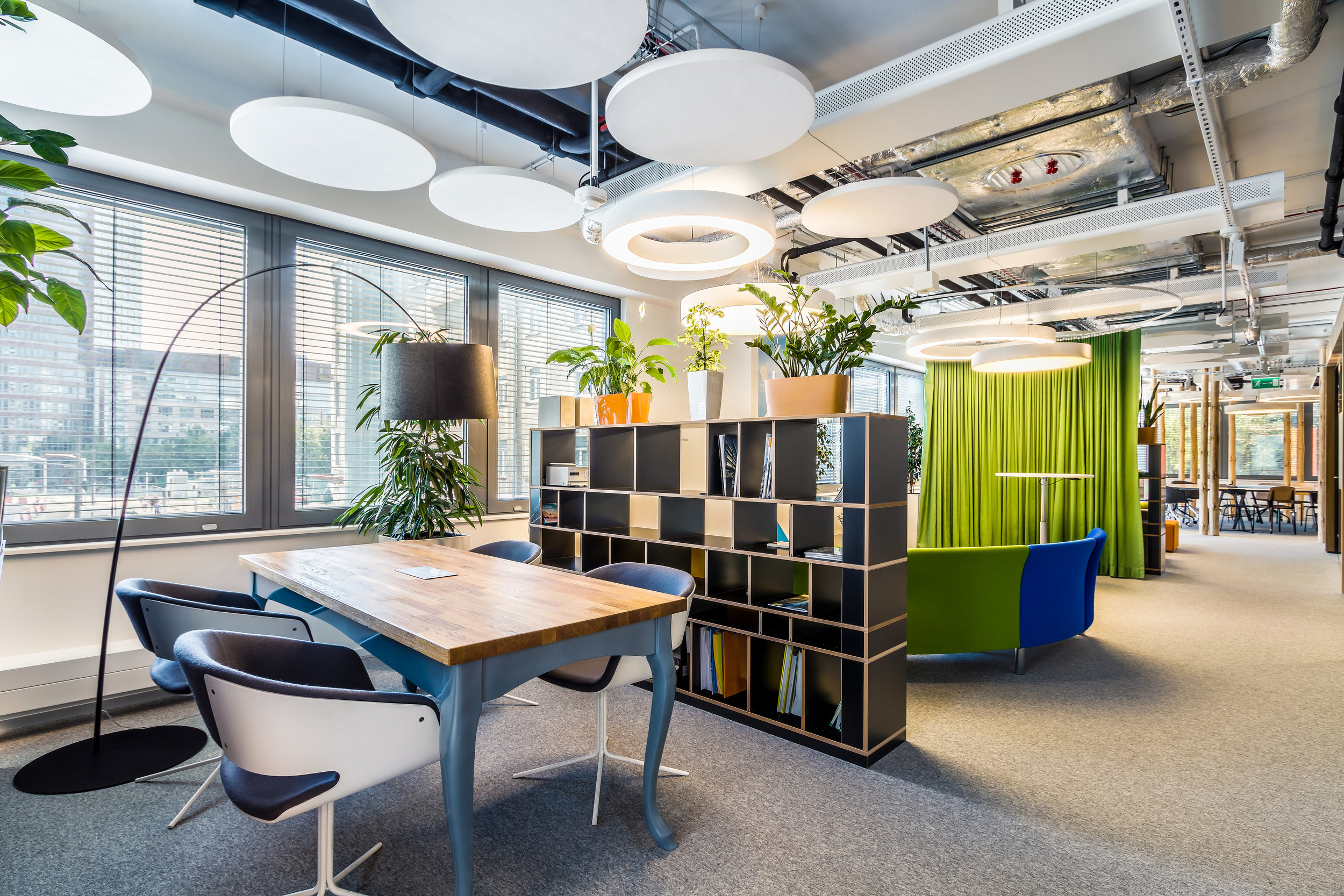 Halton Vario and REE_Atrium Poland 2.jpg