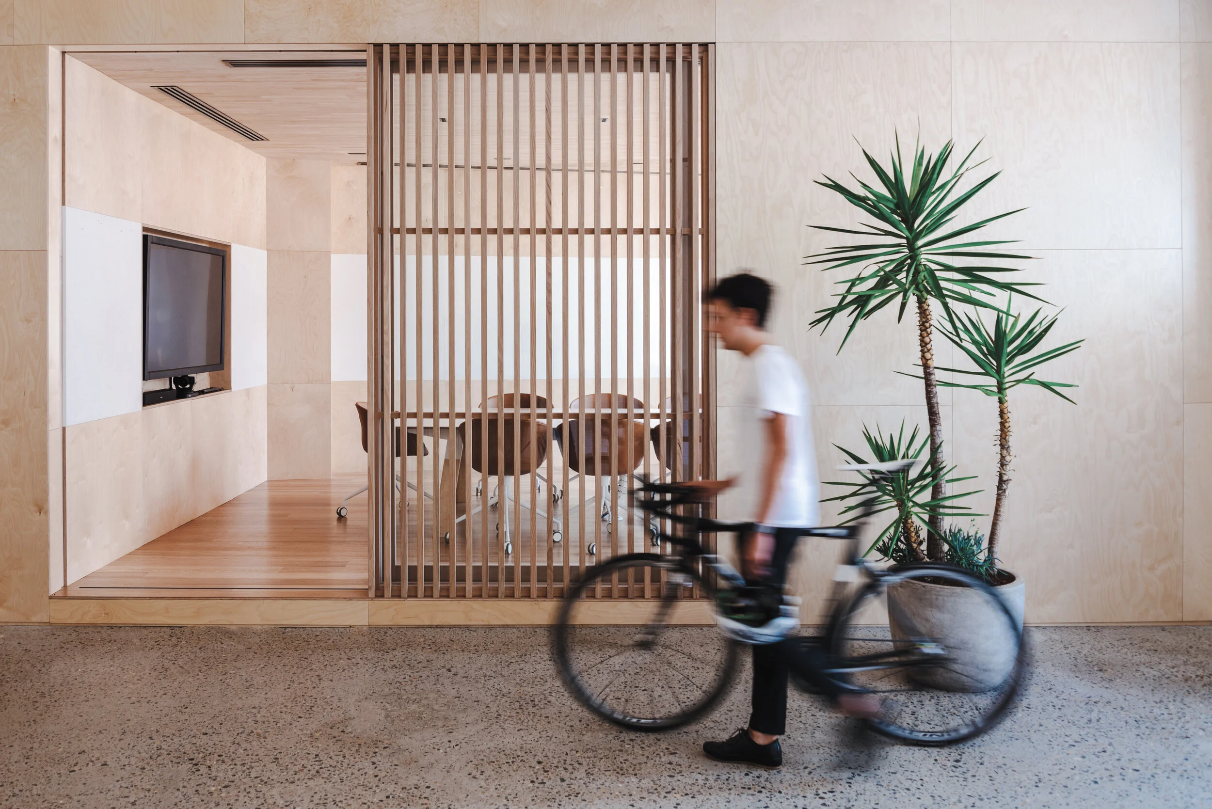 1-SurryHillsStudio_Hayball_IDEA_2018_Hayball Sydney Studio 2_HighRes_optionA.jpg