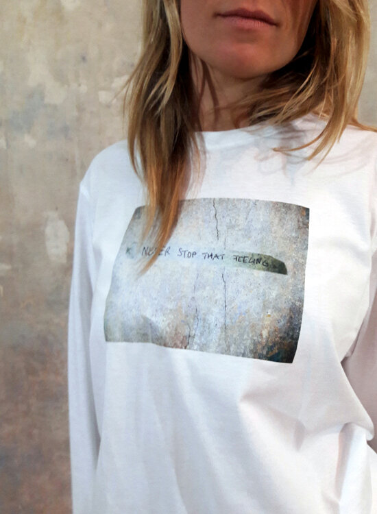 shirt-neverstopthatfeeling-2019-2.jpg