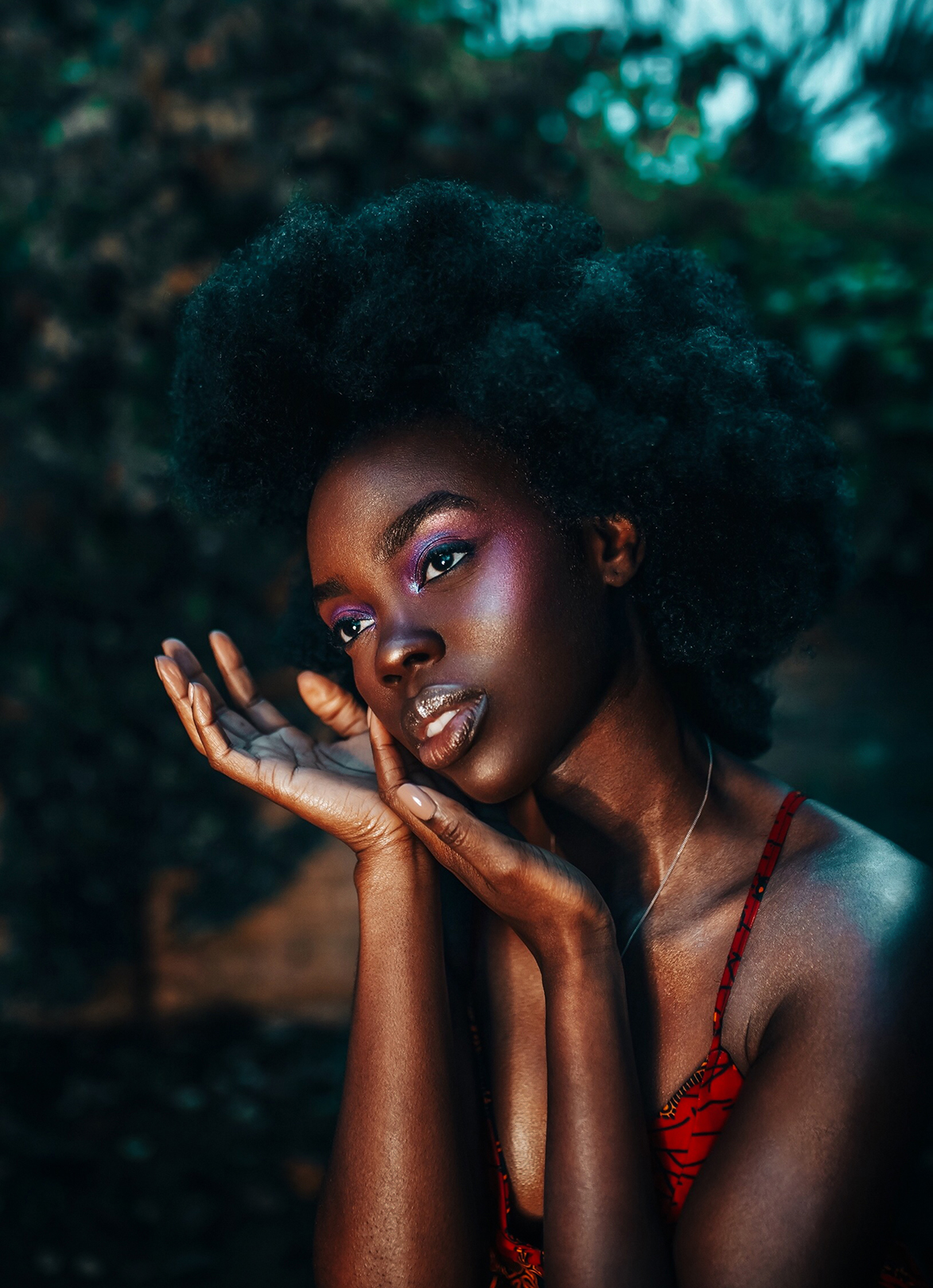 Jackie, Editorial