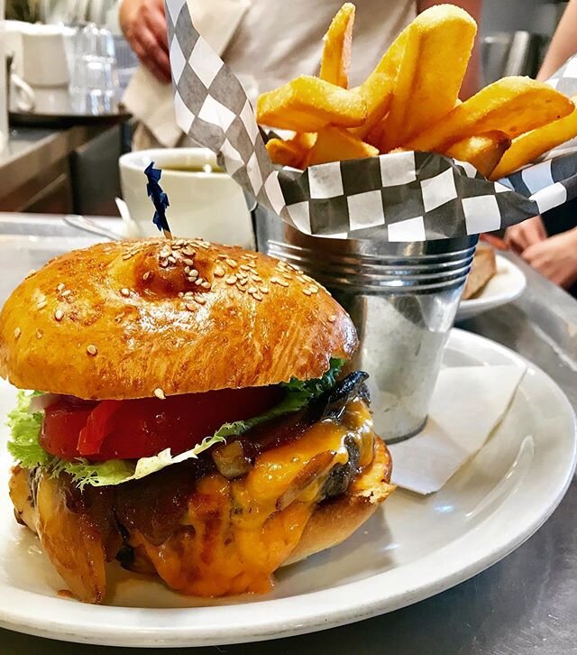 Build your own High River Burger in the Dining Car!  Made with our own fresh baked Brioche buns and Alberta beef from the foothills.  Served with our signature steak cut fries, homemade soup or salad. 
There&rsquo;s 1st Class food on the train!