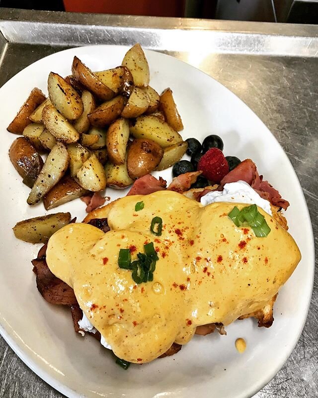 1st Class Eggs Benny is now being served in the Dining Car!  Homemade Buttermilk biscuits, shaved ham and real hollandaise sauce ( regular or chipotle). This is the best Benny you&rsquo;re going to find!