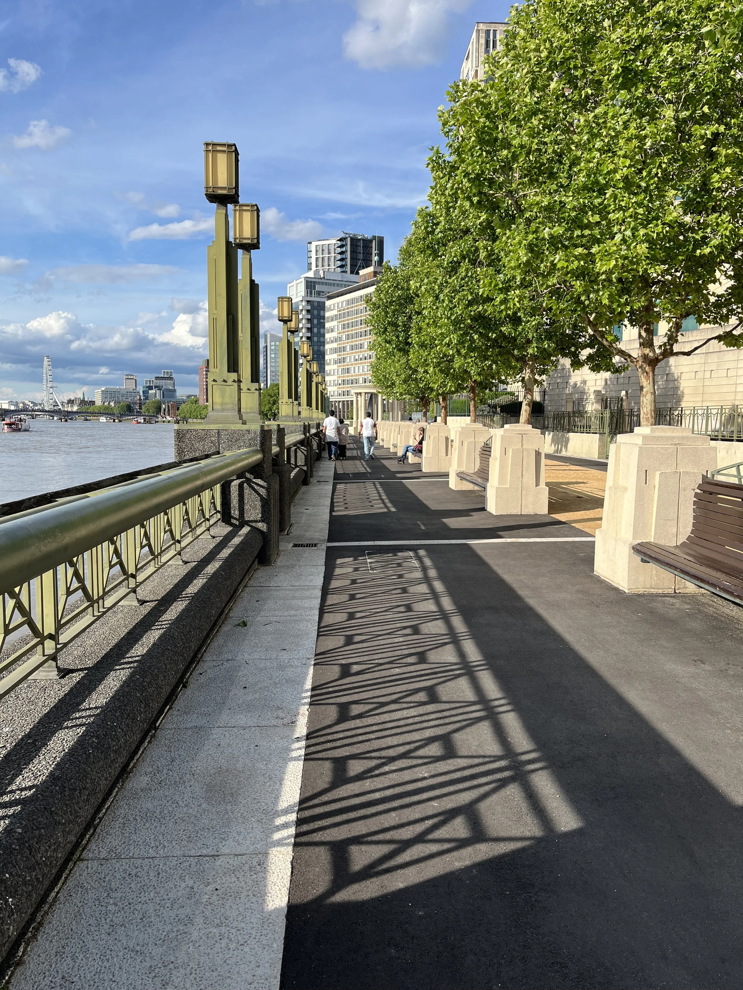 Thames Path between sites