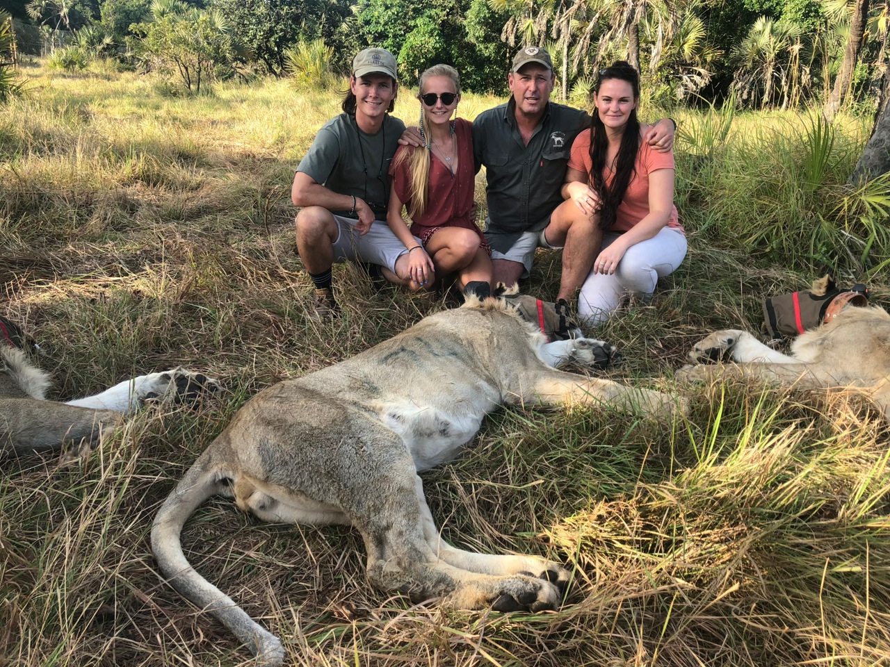 Some of the Zambeze Delta team, Dustan Haldane and Tiffany Moss with Mark Haldane and Camp Manageress Zaendre Van Der Merwe.