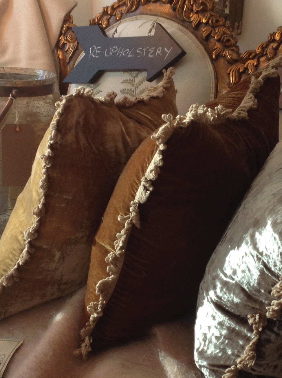 olive-green-cushion.gif