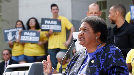 Assemblywoman Shirley Weber, D-San Diego, discusses her proposed measure to limit the use of deadly force by police during a rally at the Capitol on Monday, in Sacramento. Weber's bill would require officers to use de-escalation tactics and allow the use of deadly force only when it is necessary to prevent immediate harm to themselves or others. (Photo: AP PHOTO)