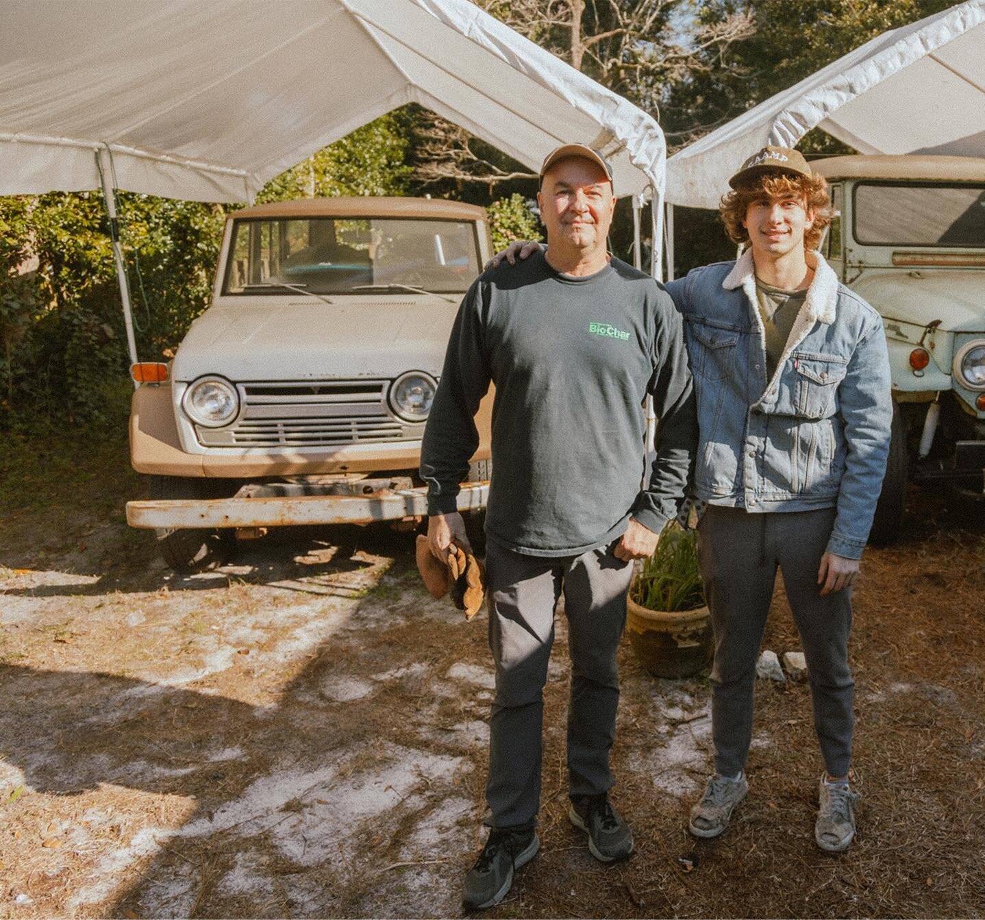 Forgot about these! 😅 A little while ago, I spent some time with @johnathan_ciarrocca, checking out his Land Cruisers that him and his dad restore.