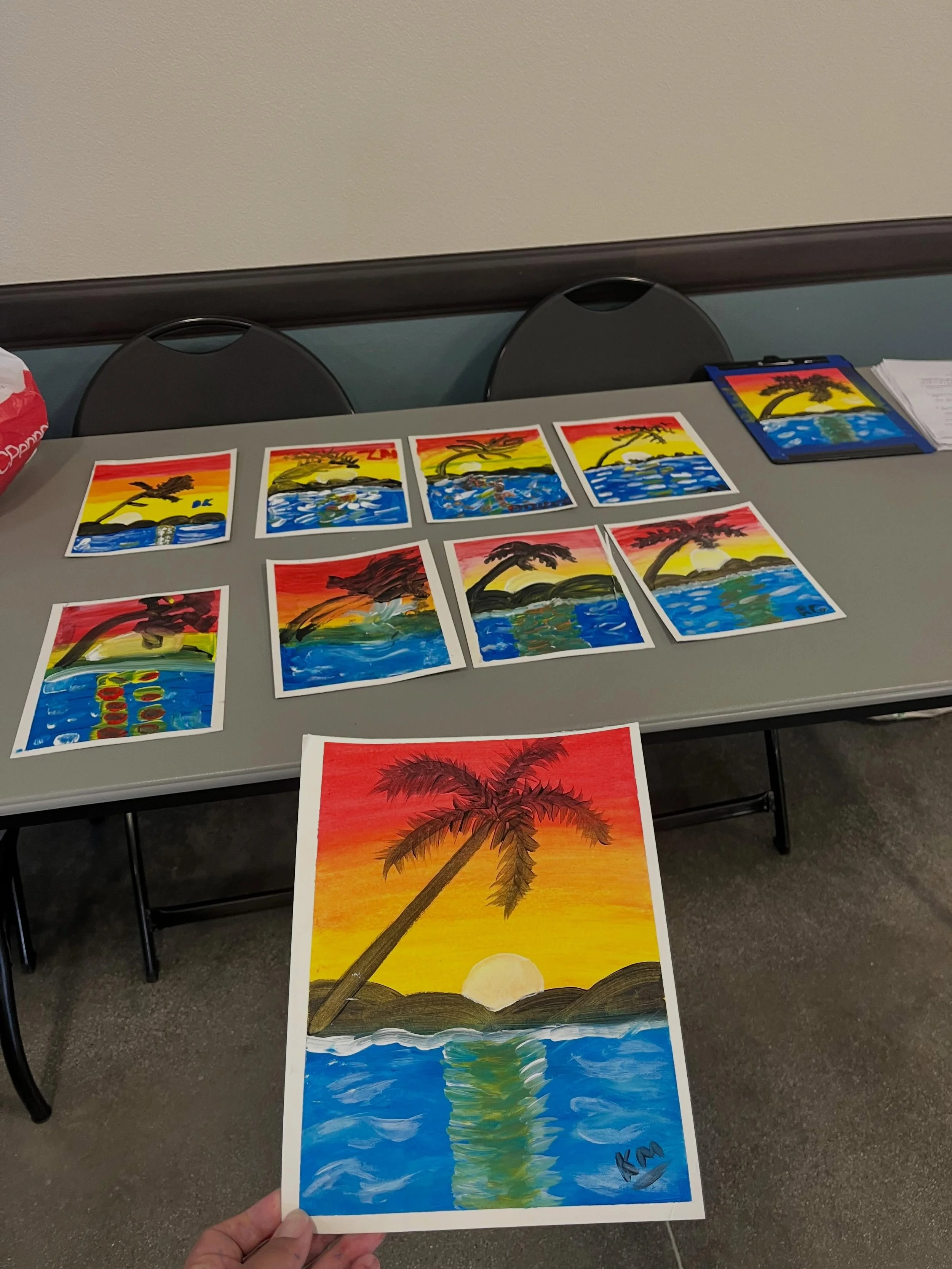 A few photos from our City of Poway, Arts &amp; Crafts class 🎨🖼️✂️

A special thanks to our participants who came each week to create art and memories 🧡

See you next spring! ☺️🌷

#villadevida #community #artsandcraft