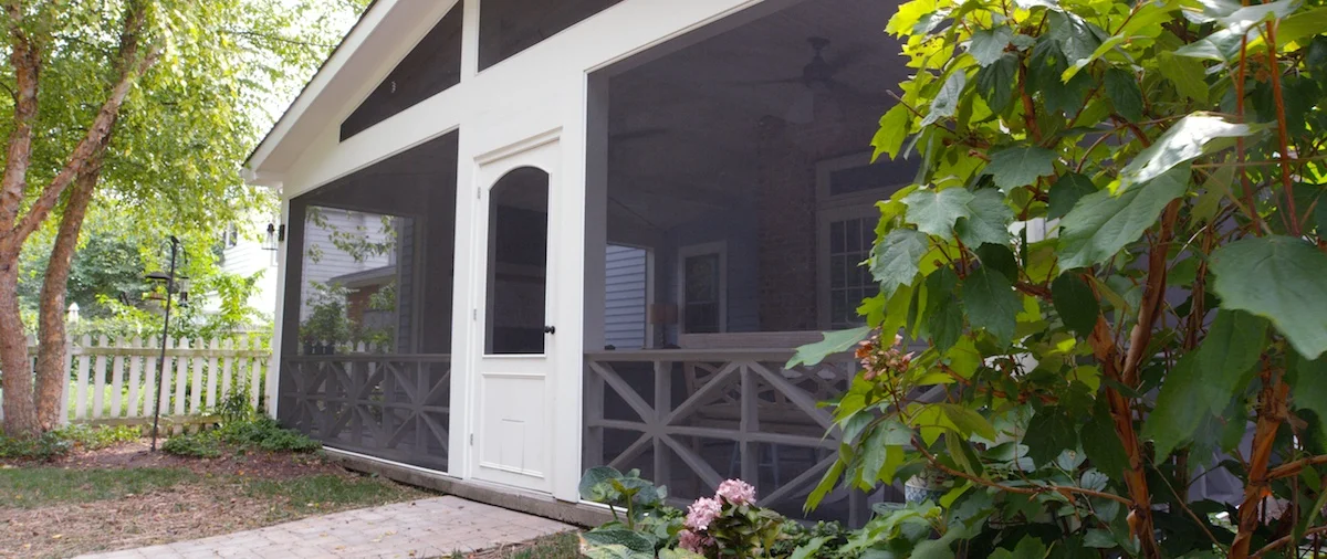 Porch 00009.jpg