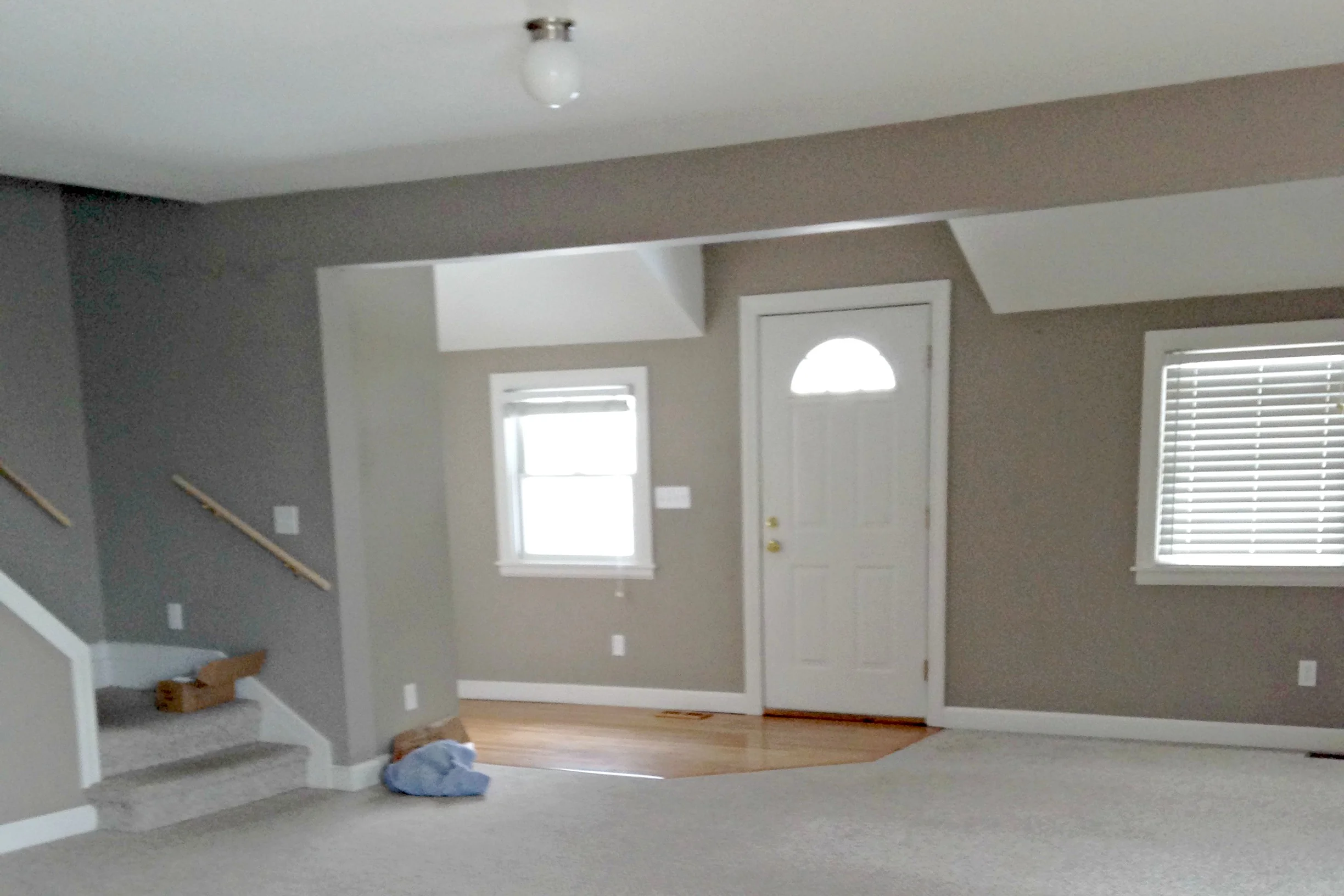entryway before 3.jpg