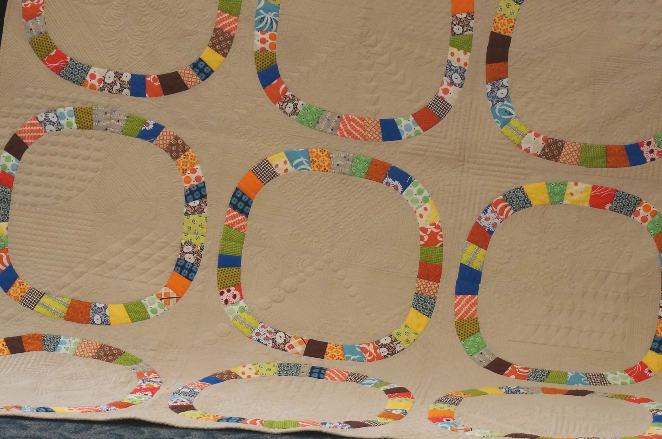 Beautiful quilting on Lisa’s Free-Wheeling Single Girl (Denyse Schmidt) quilt.