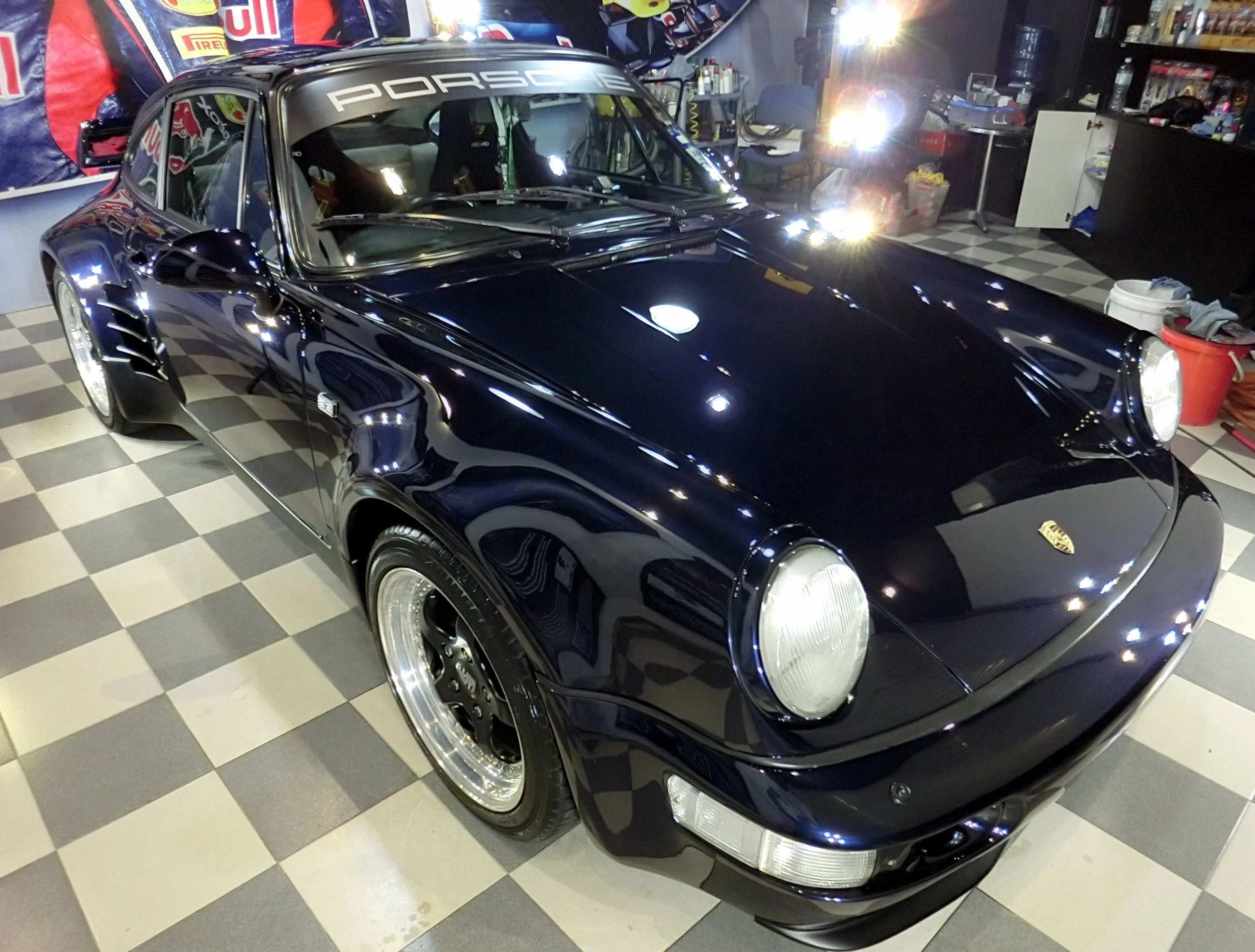 Porsche.JPG