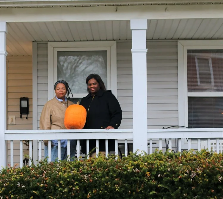 Essie and Kanica James on Essie’s front porch on Ohio Avenue.