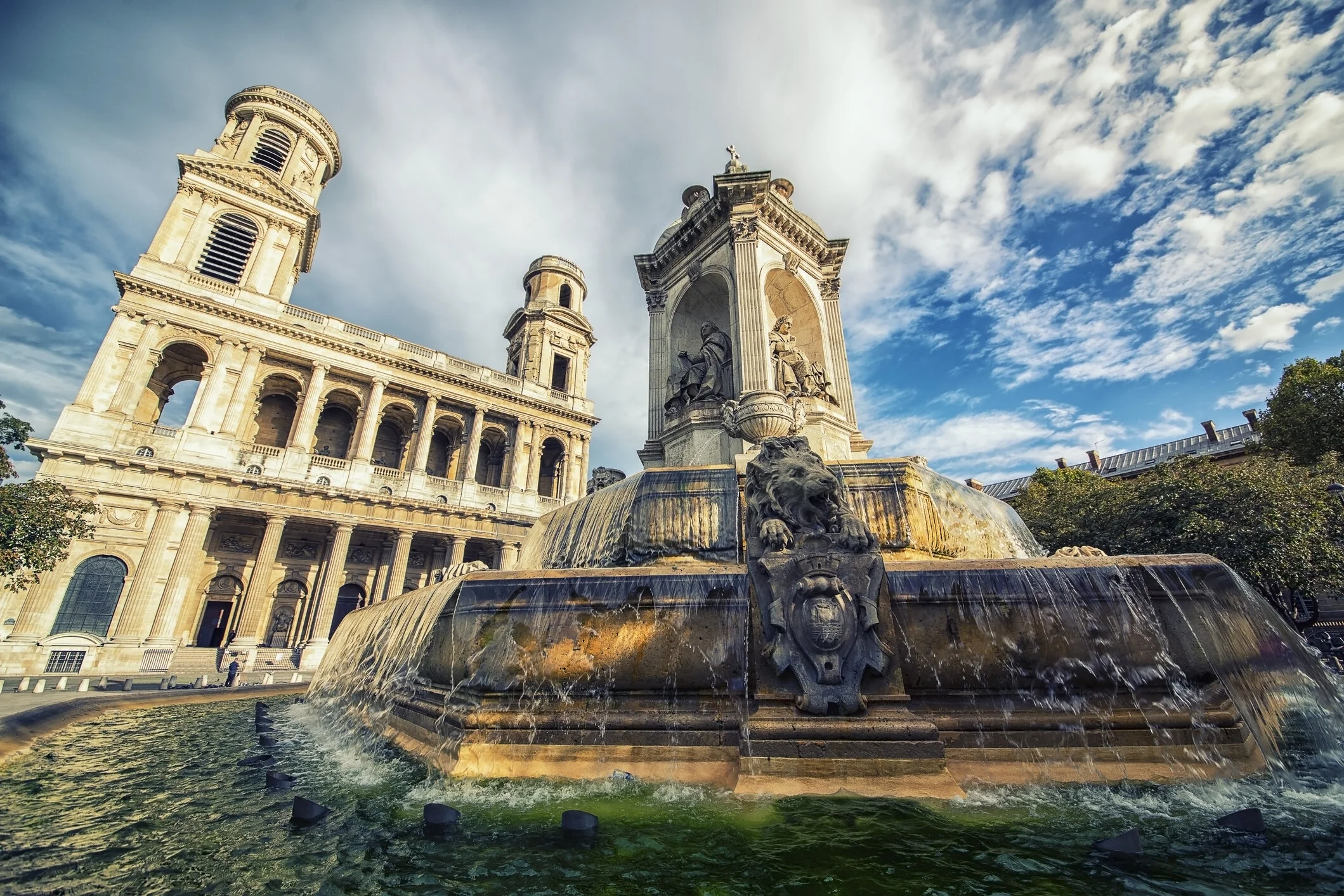 French Catholics Pray for Return to Mass