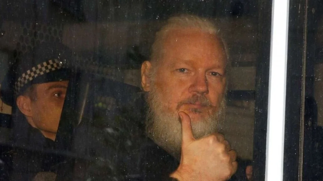 Pope Francis Sends Letter to Julian Assange