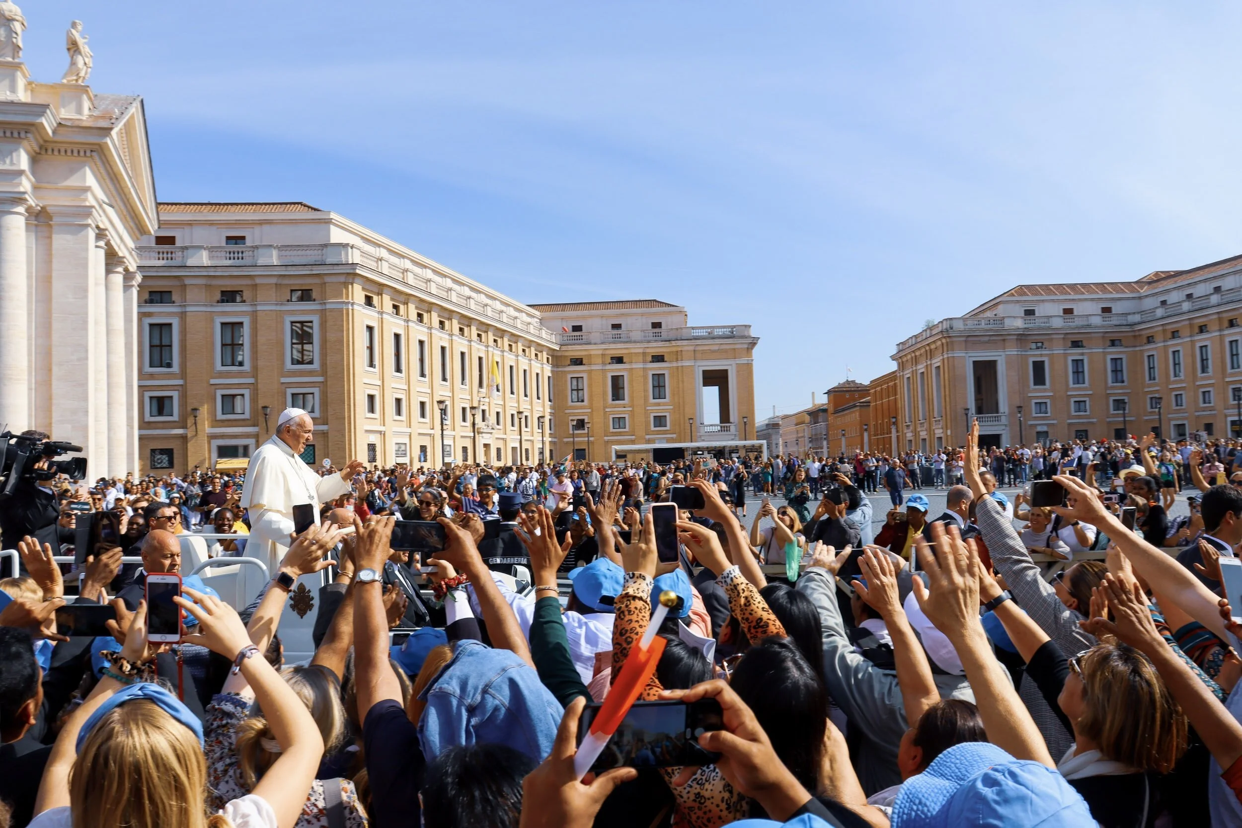 Pope Francis Criticises 'Loose' Migration