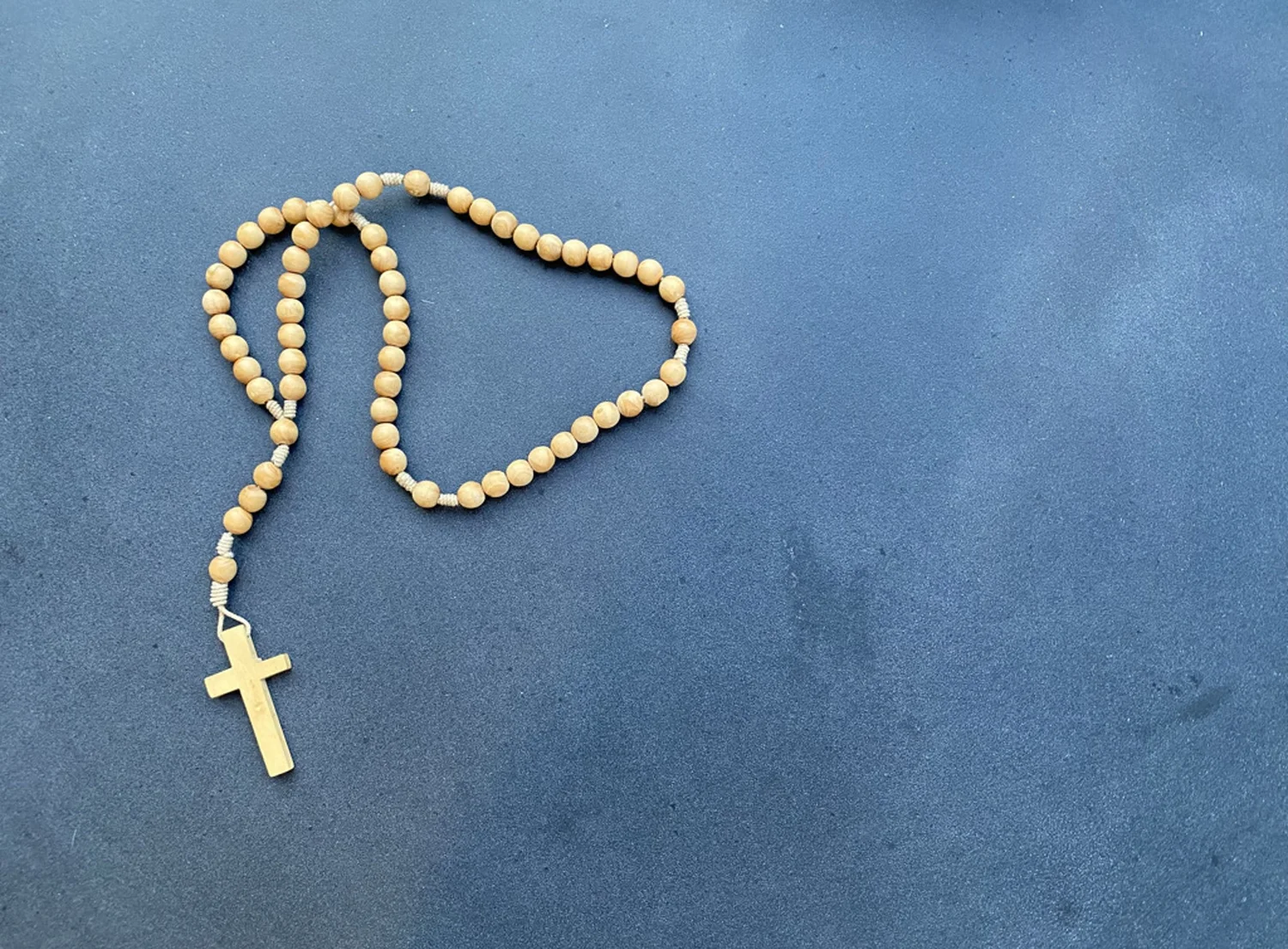 How To Make A Rosary – The Bead Traders