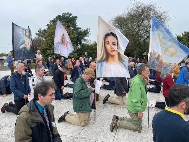 Irish Catholic Men Gather in Hundreds to Pray Rosary at Knock