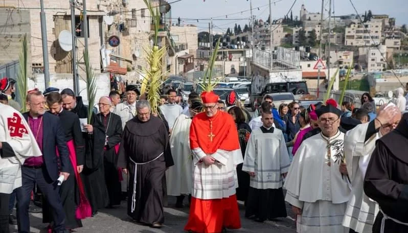 Cardinal Pizzaballa Leads Procession and Calls for Peace