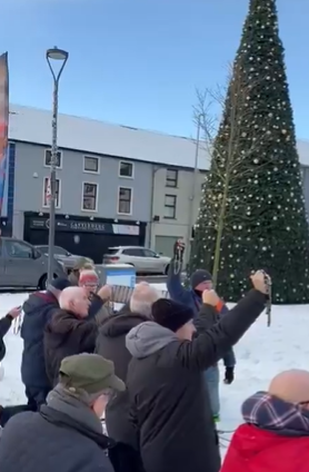 Men's Rosary Takes Place in Snow in Tyrone
