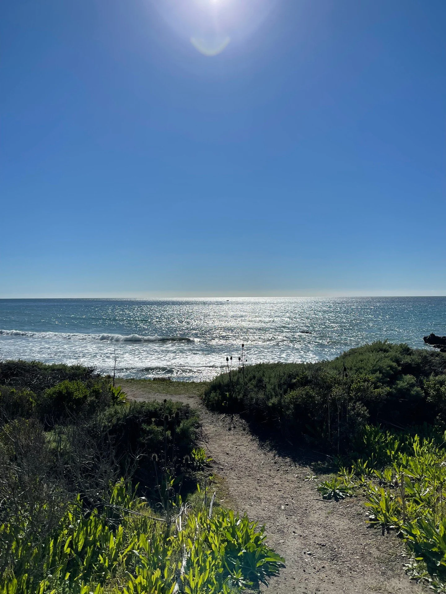 With weather like this and views like that, Moonstone Beach Bar x Grill will steal your heart this Summer 🌞 🏖️
