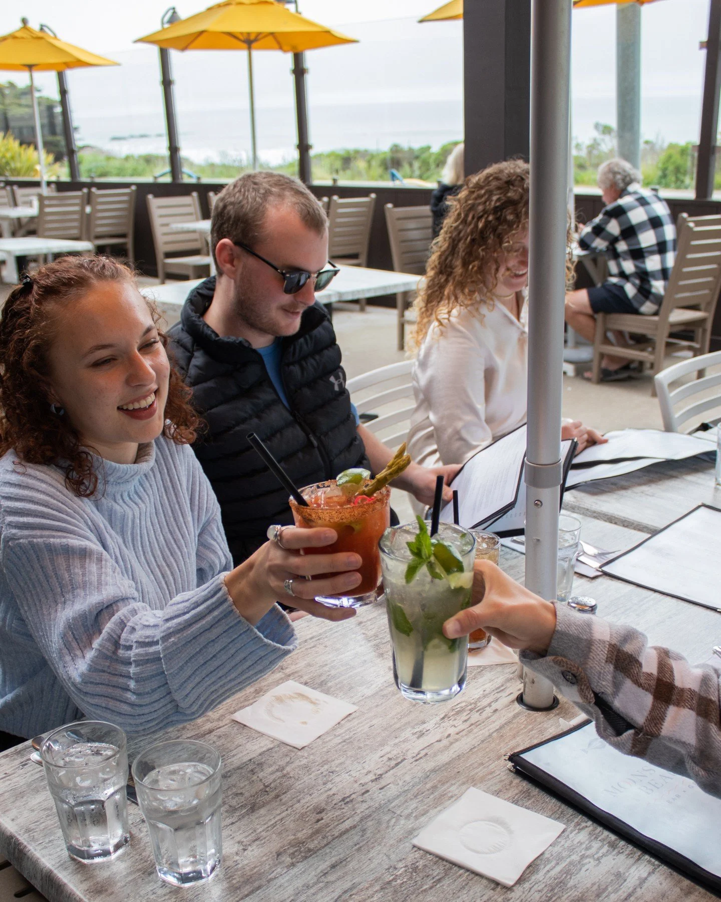 FINALLY FRIDAY! 🌊✨

The weekend is here, and so are we! Swing by Moonstone Beach Bar x Grill for beachy vibes, ocean views, and endless cheers🍹☀️ 

 Open all weekend long and ready for good times, see you at the shore! 🌴💛