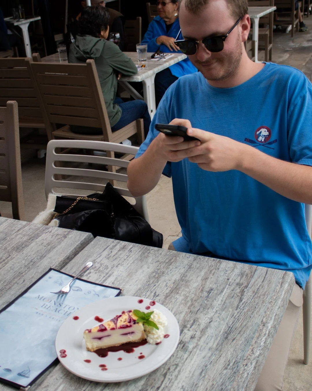 Phone eats first&hellip; obviously 📸 🍰

Our White Chocolate Raspberry Cheesecake is the perfect finale! Featuring tangy raspberries, sweet white chocolate, and a light, creamy bite that&rsquo;s almost too pretty to touch&hellip; almost 😋