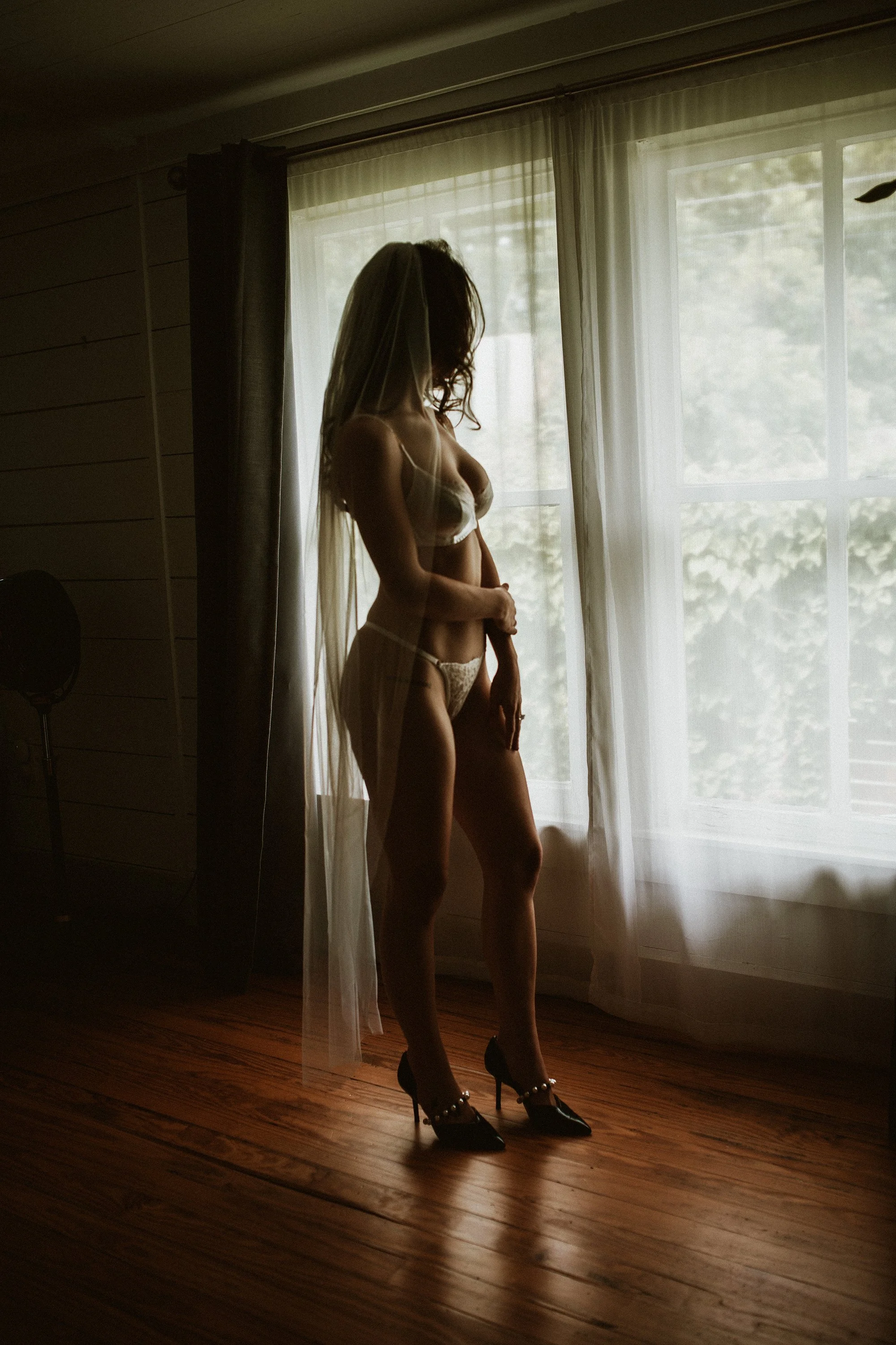 romantic-bridal-boudoir-bride-austin.jpg